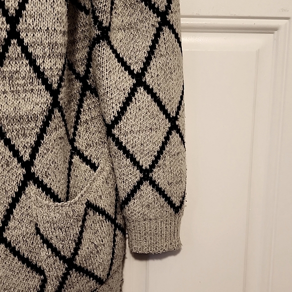 QUESTIONS - Picture 4 of 4